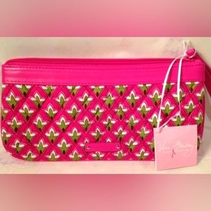 VERA BRADLEY SLIM ZIP WRISTLET~PETITE PINK~ GREAT PHONE & FEW LITTLE ITEMS BAG